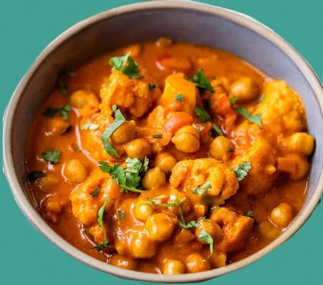 Cauliflower  And Chickpea Curry With Coconut Milk